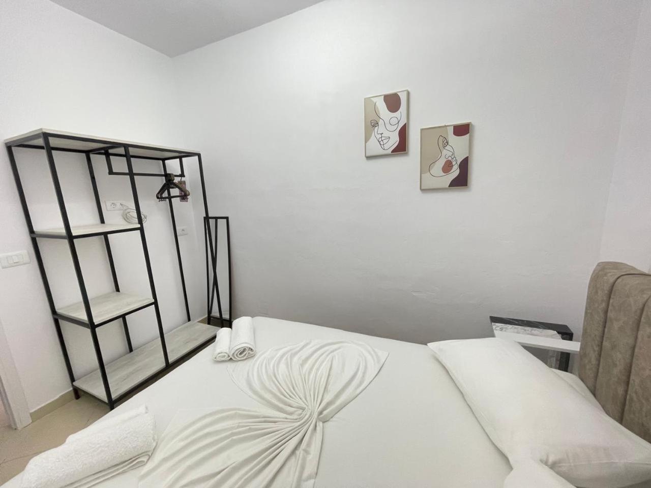 Hysa Studio's & Apartment Sarandë