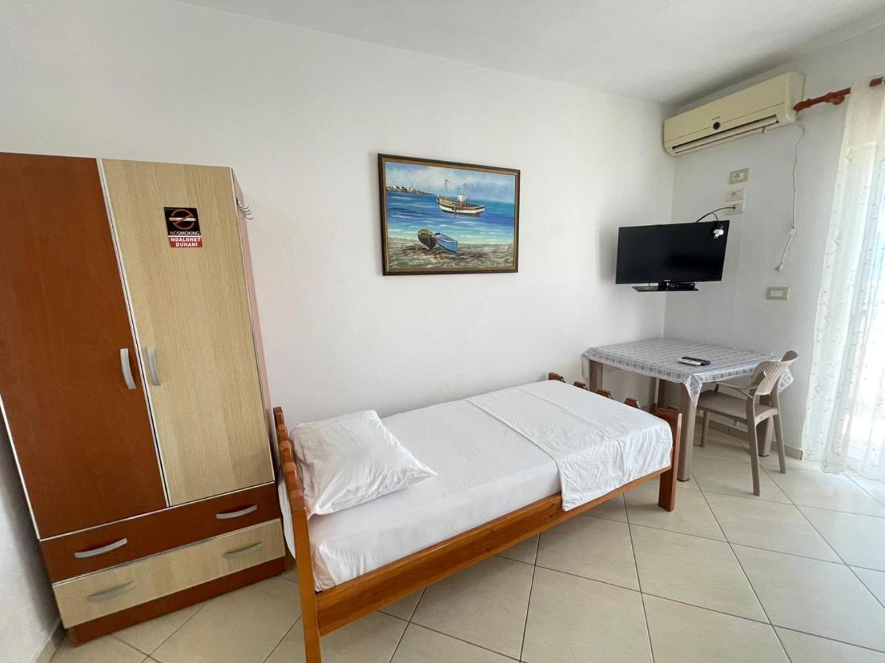 Apartment Hysa Studio's & Sarandë