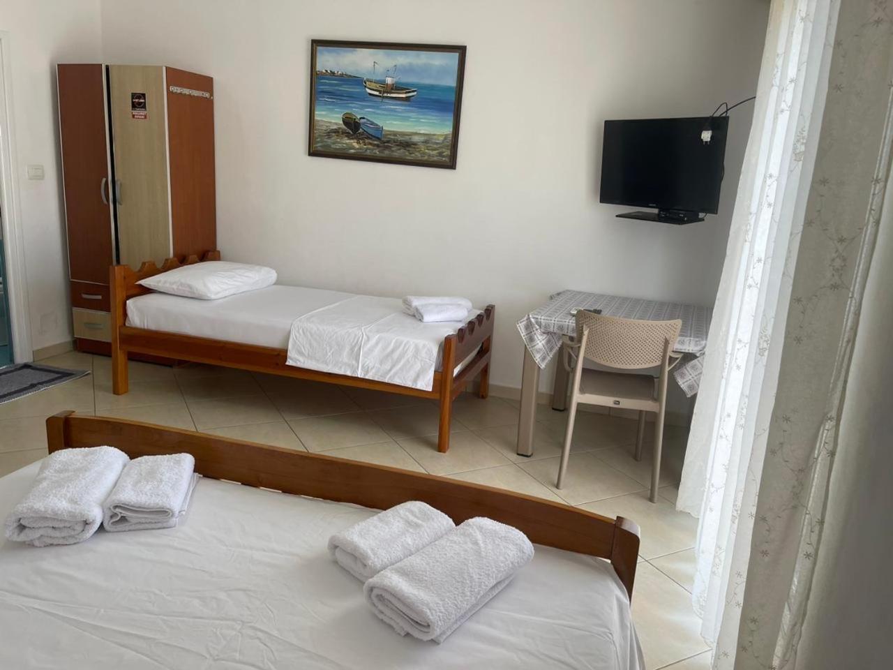 Hysa Studio's & * Sarandë
